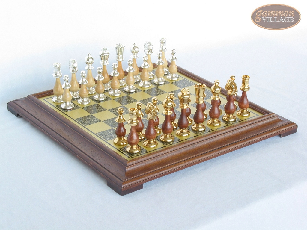 Modern Italian Staunton Chessmen with Italian Brass Chess Board [Raised ...